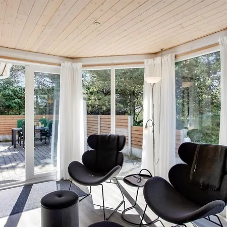 Dom wakacyjny Laila - 1-2km From The Sea By Interhome